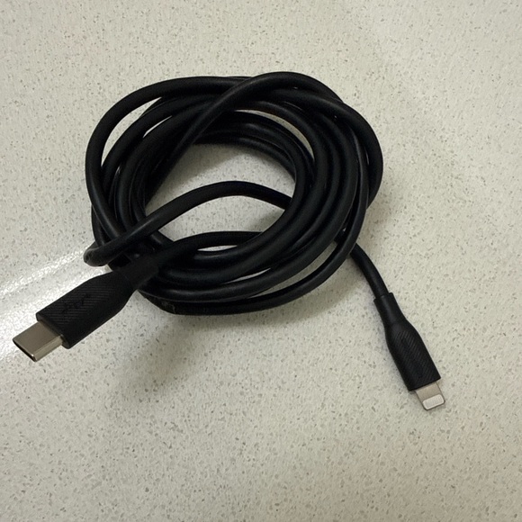 Black USB-C to Lightning Cable - Picture 2 of 9